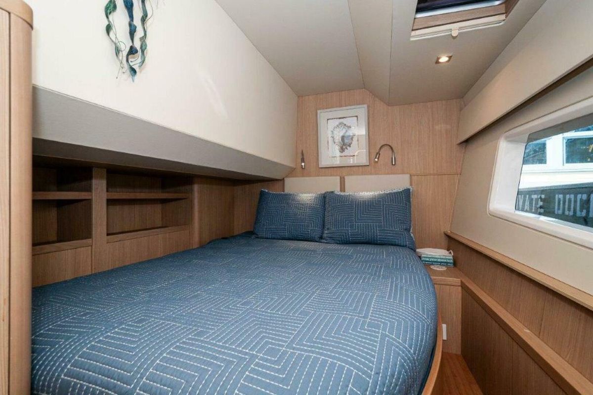 2018 Aquila 44 