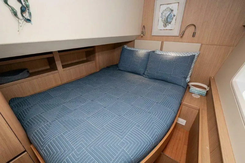 Mimi's Oasis Yacht Photos Pics 2018 Aquila 44 Catamaran- VIP (STBD) Stateroom