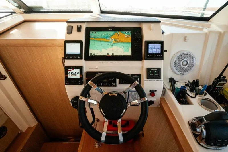 Mimi's Oasis Yacht Photos Pics 2018 Aquila 44 Catamaran- Helm