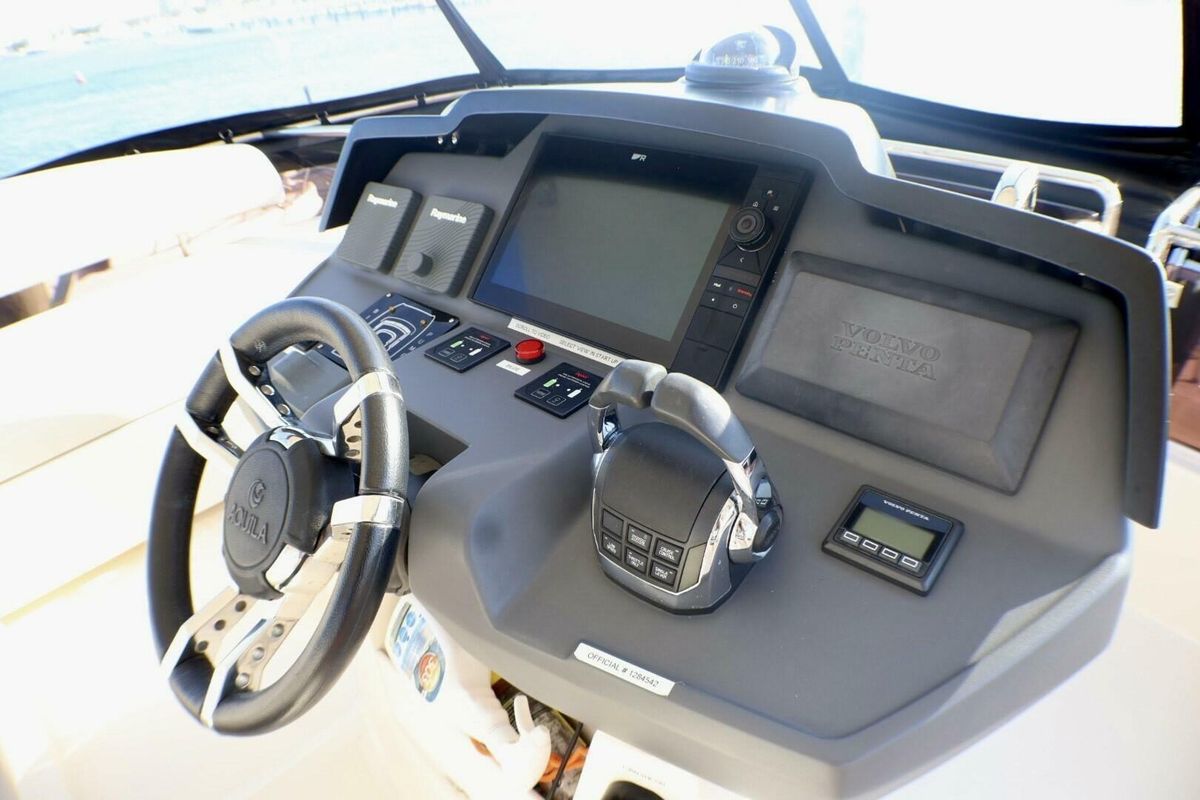 2018 Aquila 44 