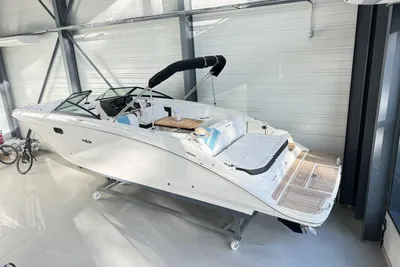 2024 Sea Ray SDX 270