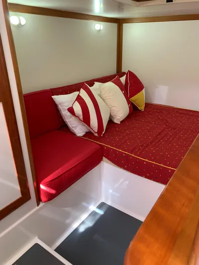 Nightcap Yacht Photos Pics 