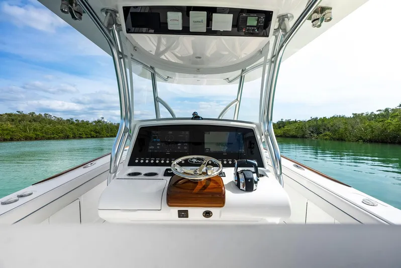 Valkyrie Yacht Photos Pics Helm
