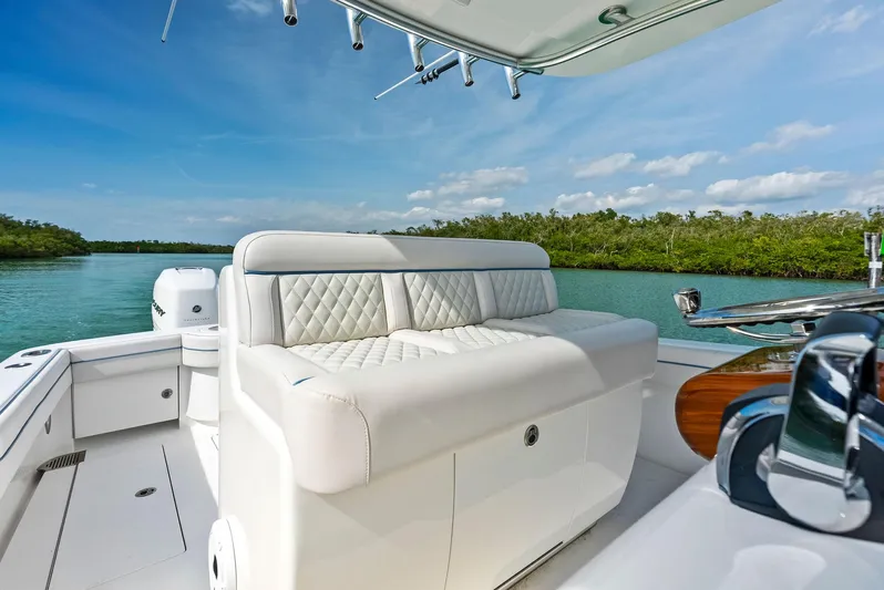 Valkyrie Yacht Photos Pics Helm Seat