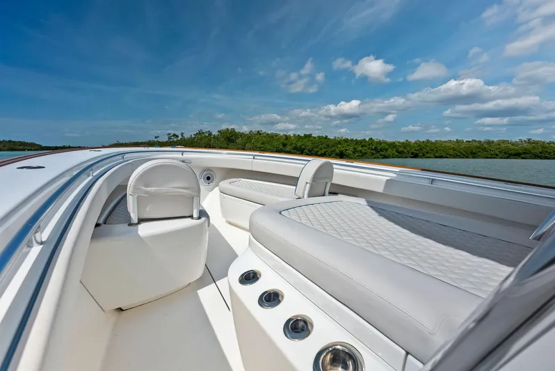 Valkyrie Yacht Photos Pics Foredeck