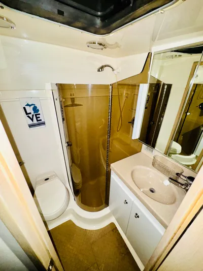 Ten To Eight Yacht Photos Pics 