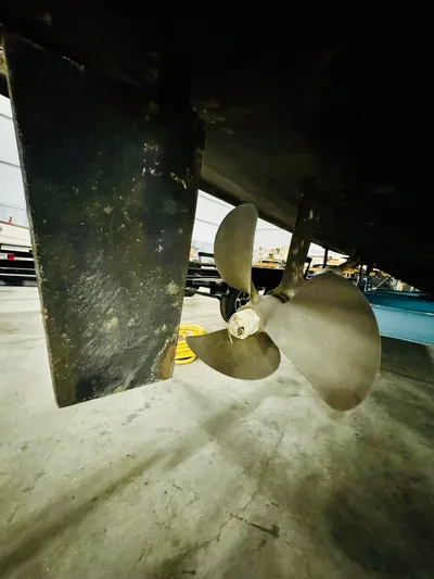 Ten To Eight Yacht Photos Pics 