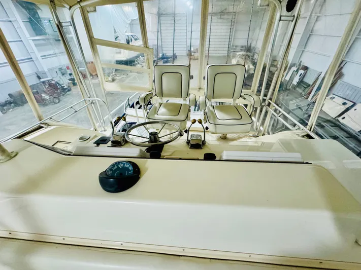 Ten To Eight Yacht Photos Pics 