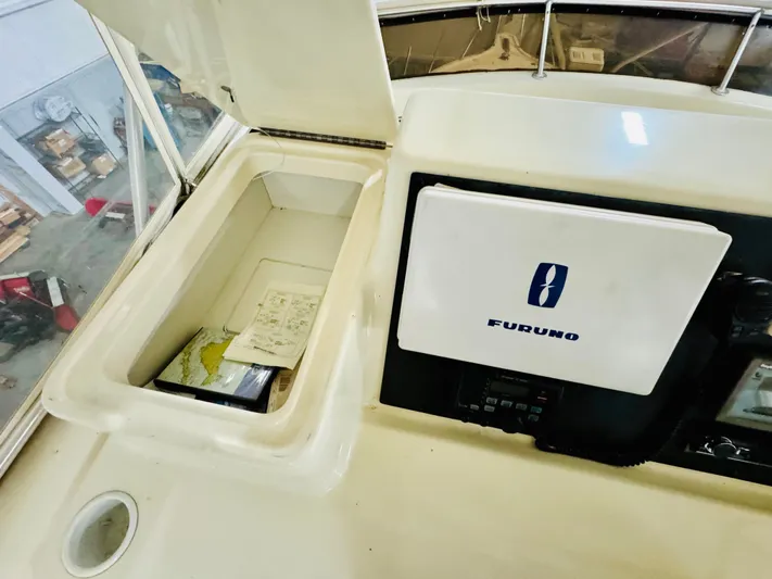 Ten To Eight Yacht Photos Pics 