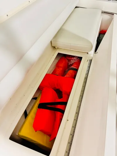 Ten To Eight Yacht Photos Pics 