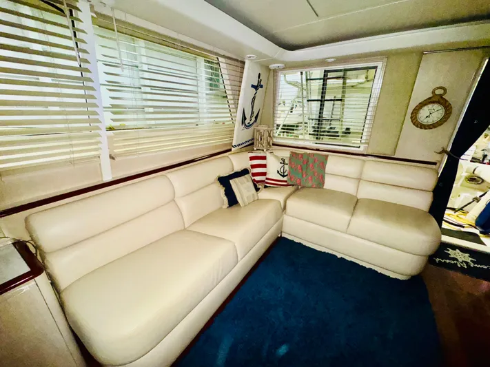 Ten To Eight Yacht Photos Pics 