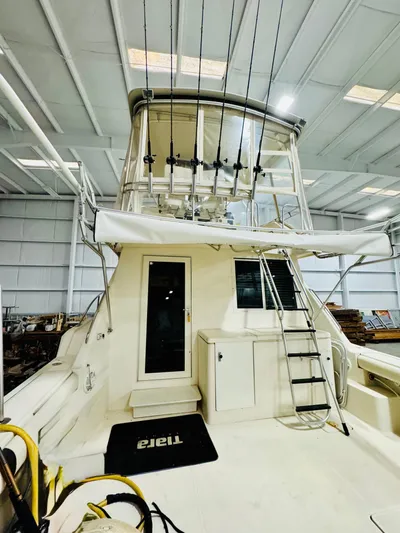 Ten To Eight Yacht Photos Pics 