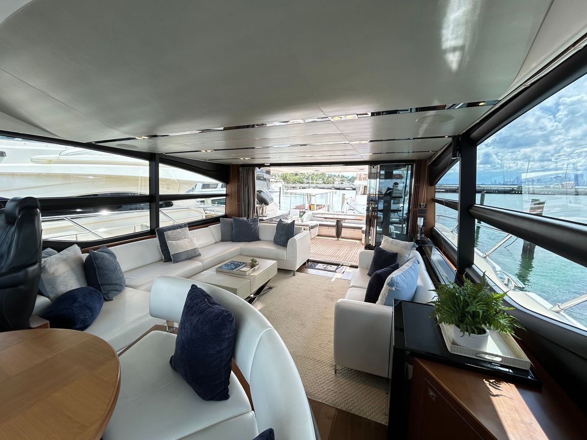 2014 Princess 72 