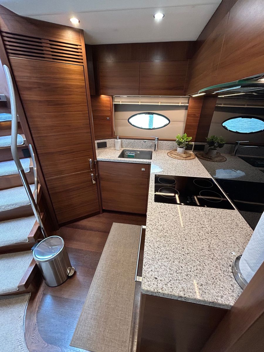 2014 Princess 72 