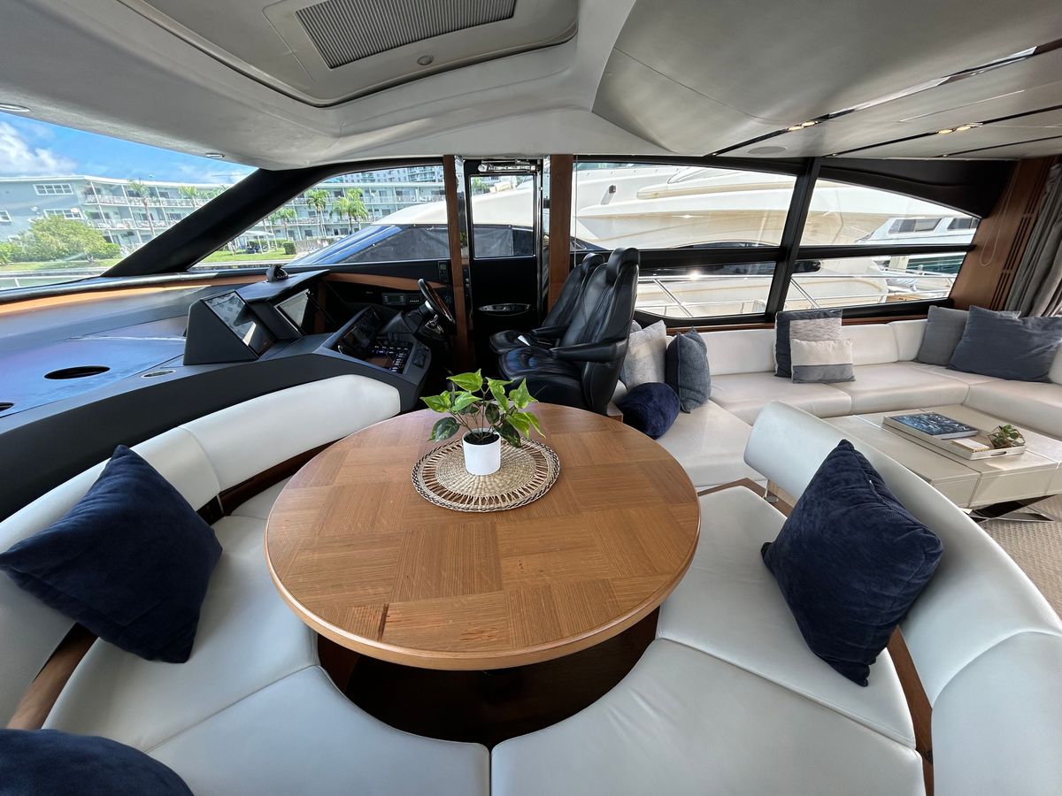 2014 Princess 72 