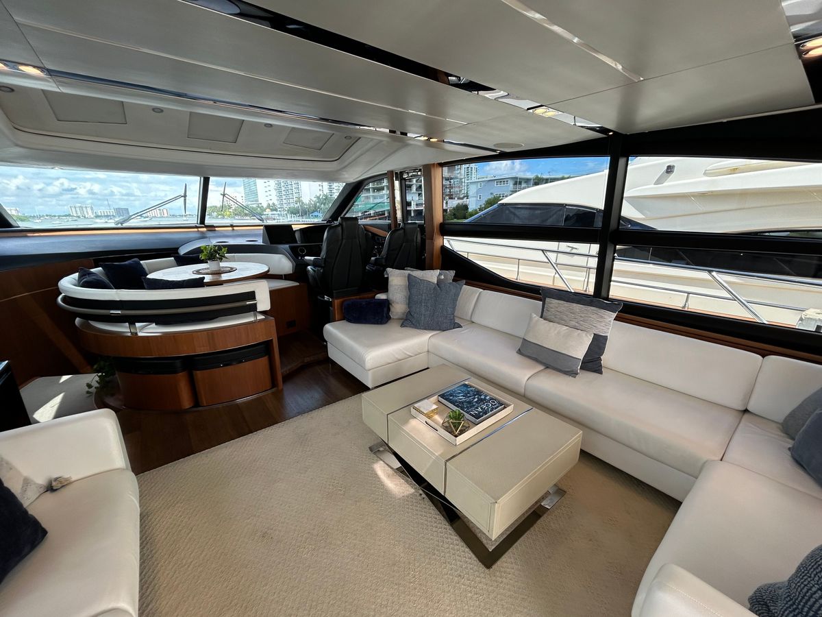 2014 Princess 72 