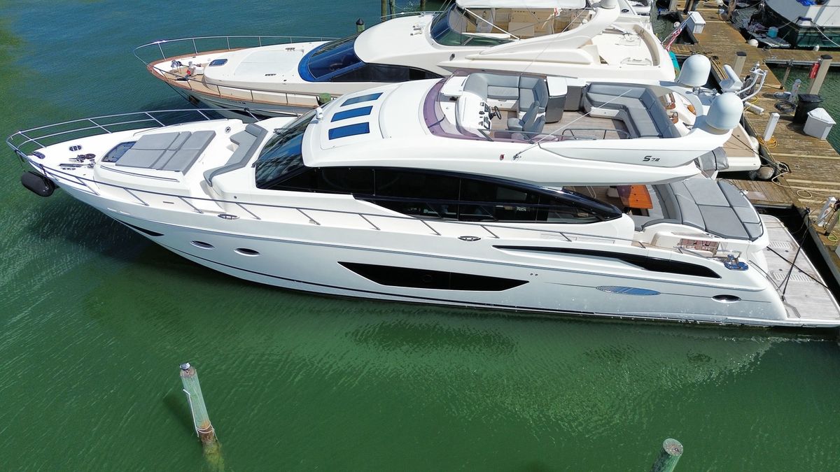 2014 Princess 72 