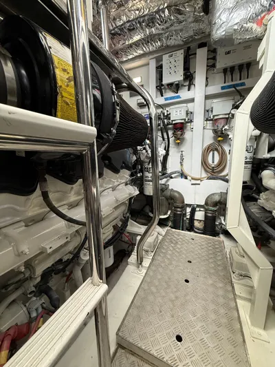 Snowbird Yacht Photos Pics Engine room of Princess S72 yacht, year 2014.