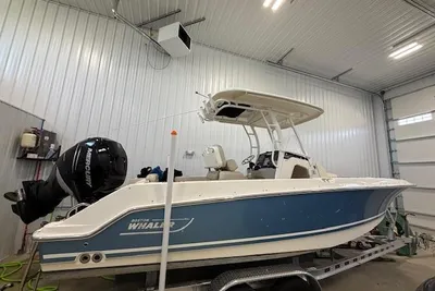 Boston Whaler 230 Outrage
