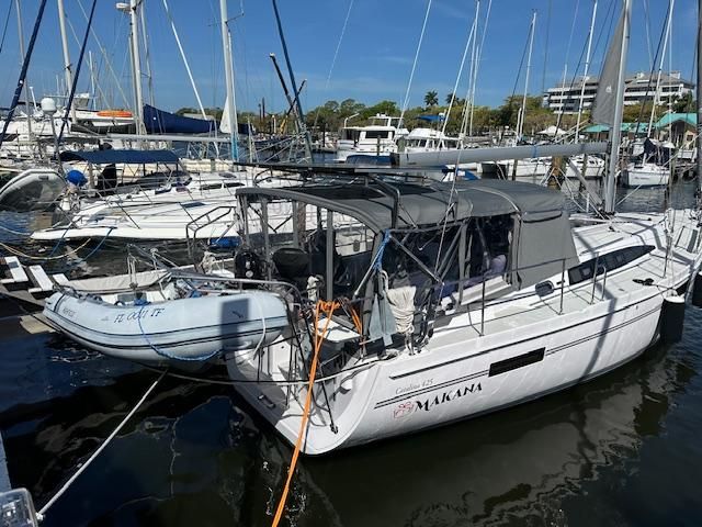2022 Catalina 42 