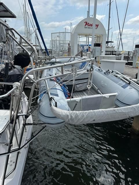 2022 Catalina 42 