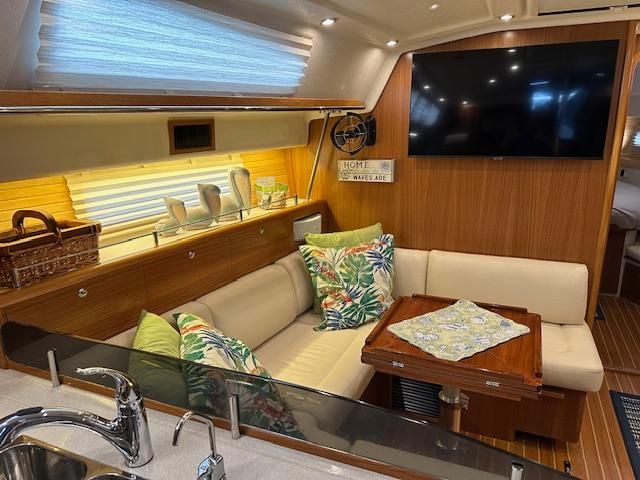 2022 Catalina 42 