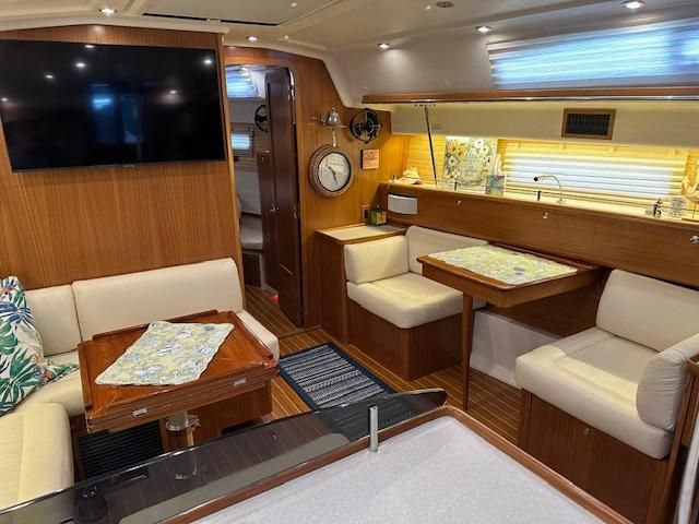 2022 Catalina 42 