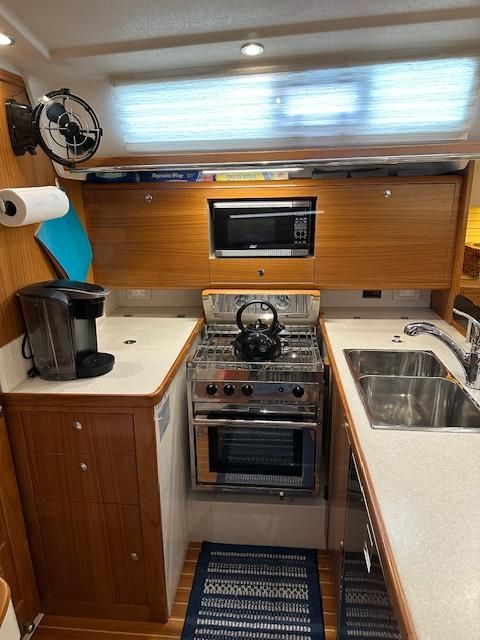 2022 Catalina 42 