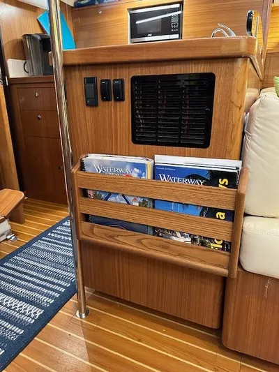 Makana Yacht Photos Pics 