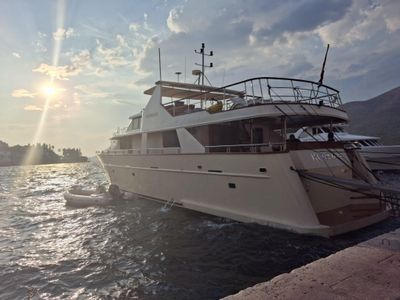 Yacht