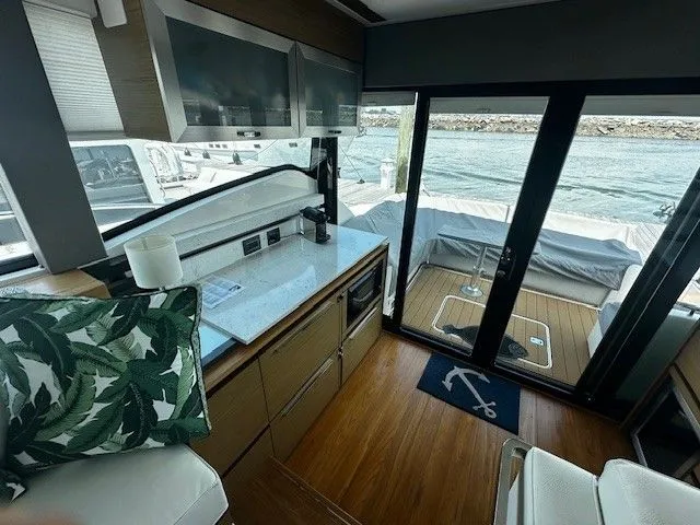  Yacht Photos Pics 2022 TIARA YACHTS 49 COUPE - Image 47