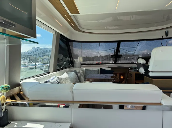  Yacht Photos Pics 2022 TIARA YACHTS 49 COUPE - Image 8