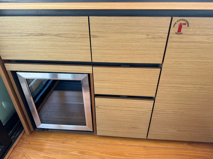  Yacht Photos Pics 2022 TIARA YACHTS 49 COUPE - Image 19