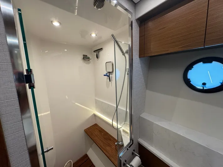  Yacht Photos Pics 2022 TIARA YACHTS 49 COUPE - Image 40