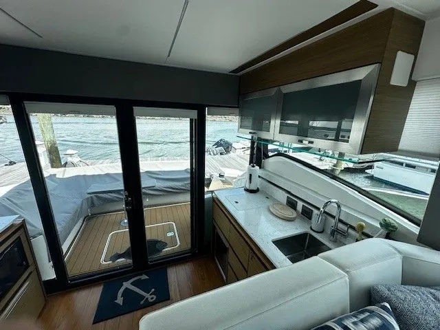  Yacht Photos Pics 2022 TIARA YACHTS 49 COUPE - Image 35