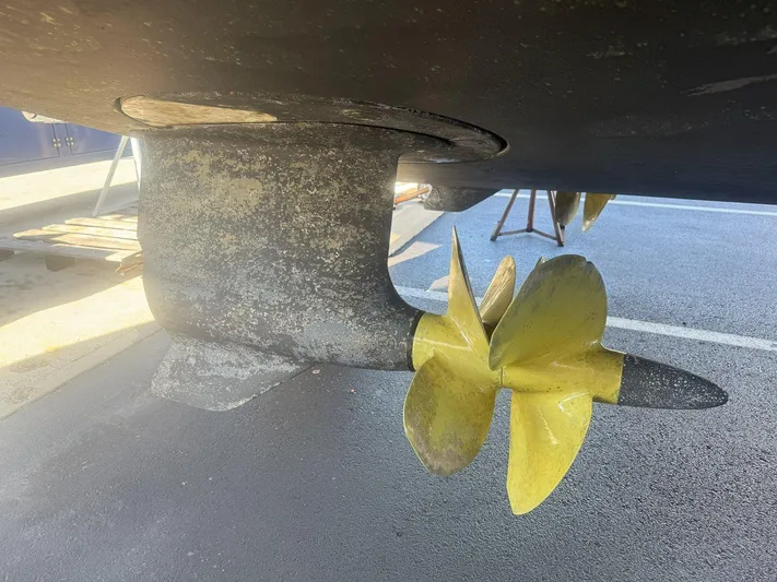  Yacht Photos Pics 2022 TIARA YACHTS 49 COUPE - Image 54