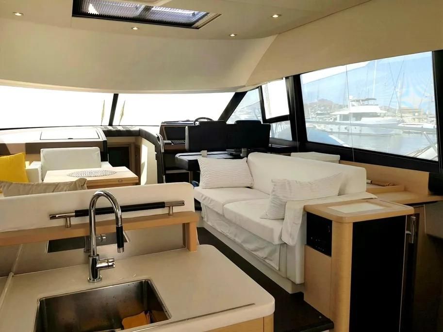 2013 Prestige 49 