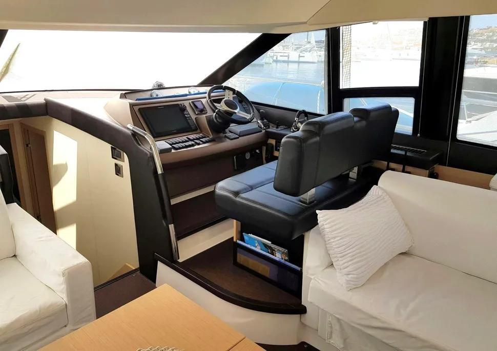 2013 Prestige 49 
