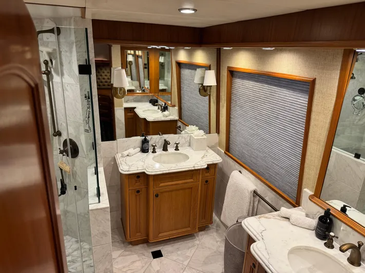 Columbus Yacht Photos Pics 