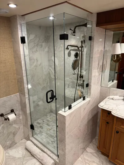 Columbus Yacht Photos Pics 