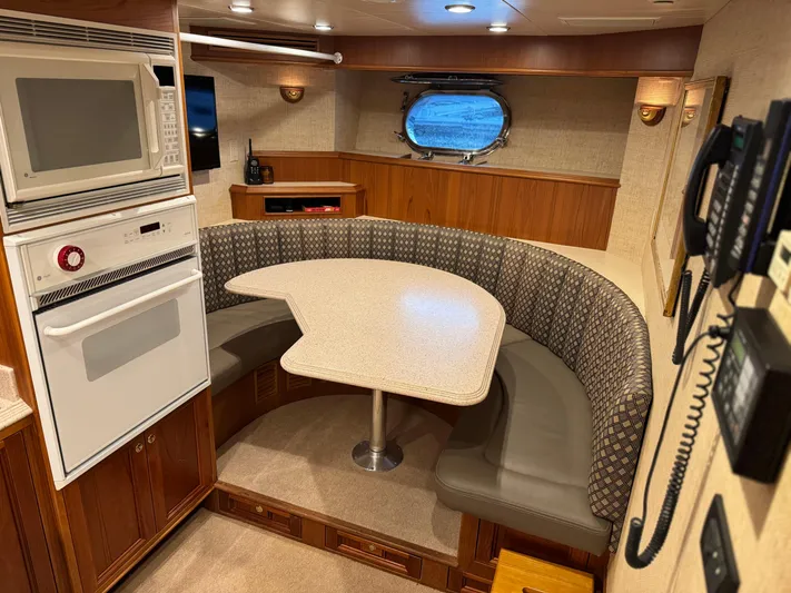 Columbus Yacht Photos Pics 