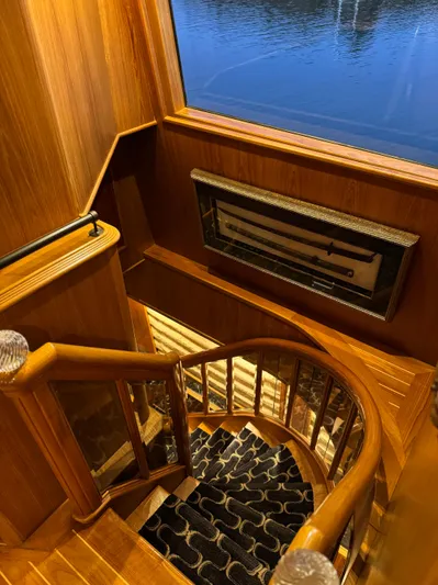 Columbus Yacht Photos Pics 