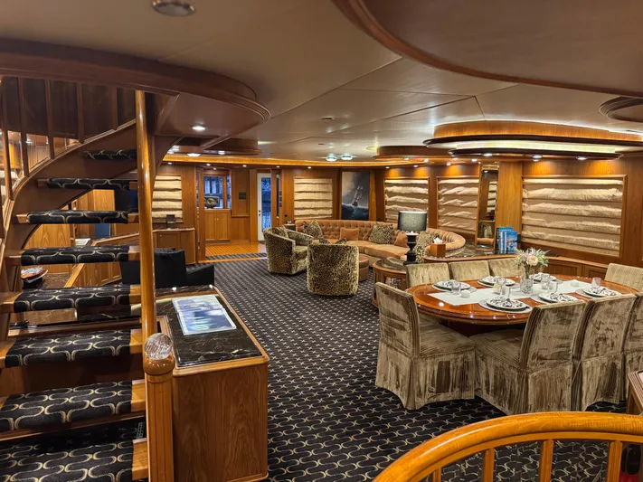 Columbus Yacht Photos Pics 