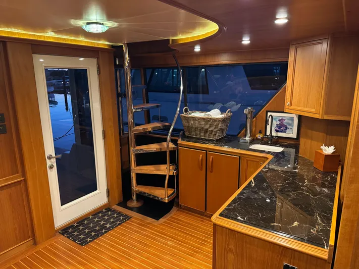 Columbus Yacht Photos Pics 