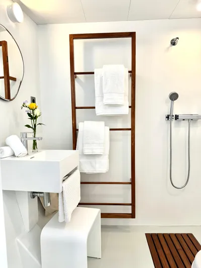 Abely Yacht Photos Pics 