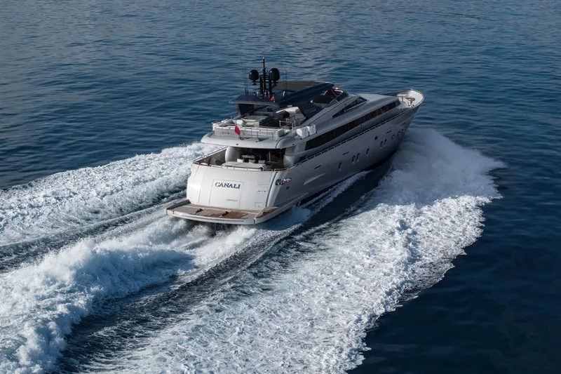  Yacht Photos Pics CANADOS 110 2009 MODEL 2020 REFIT