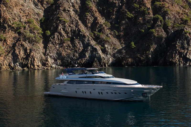  Yacht Photos Pics CANADOS 110 2009 MODEL 2020 REFIT