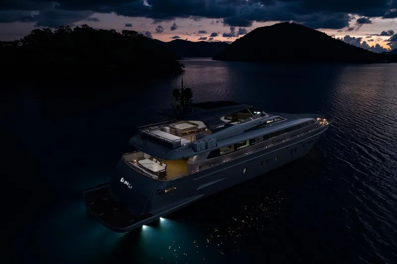  Yacht Photos Pics CANADOS 110 2009 MODEL 2020 REFIT