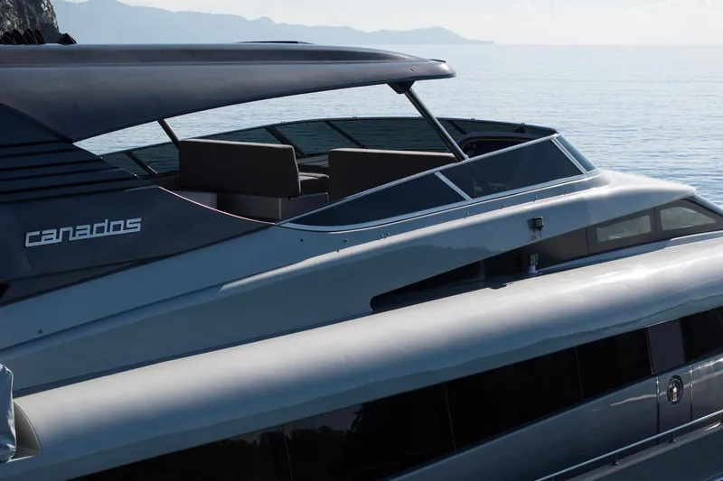  Yacht Photos Pics CANADOS 110 2009 MODEL 2020 REFIT