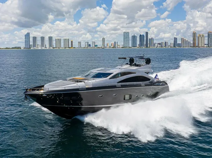  Yacht Photos Pics 2010-Sunseeker-Predator-84